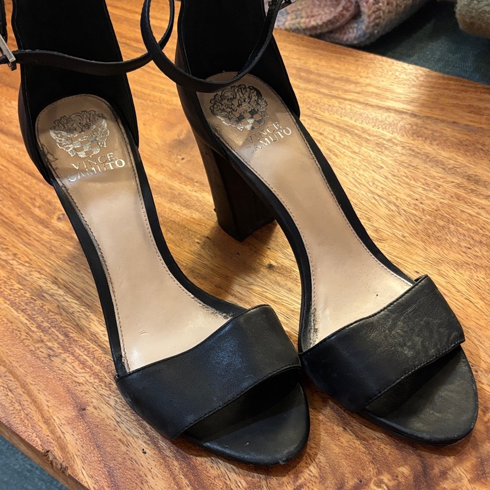Vince Camuto Elegant Black Heels